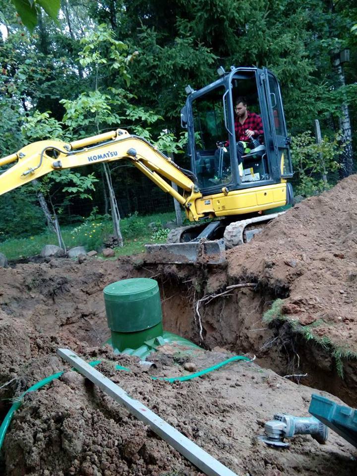 jau istatytas valymo irenginis i duobe, pastacius pagal gulsciuka ir prileidus vandeni, uzkasama