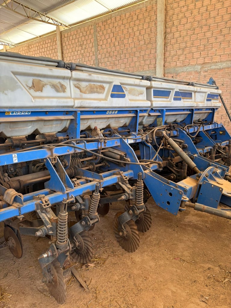 Tipo: Plantadeira | Marca: Semeato | Modelo: Sol Tower | Ano: