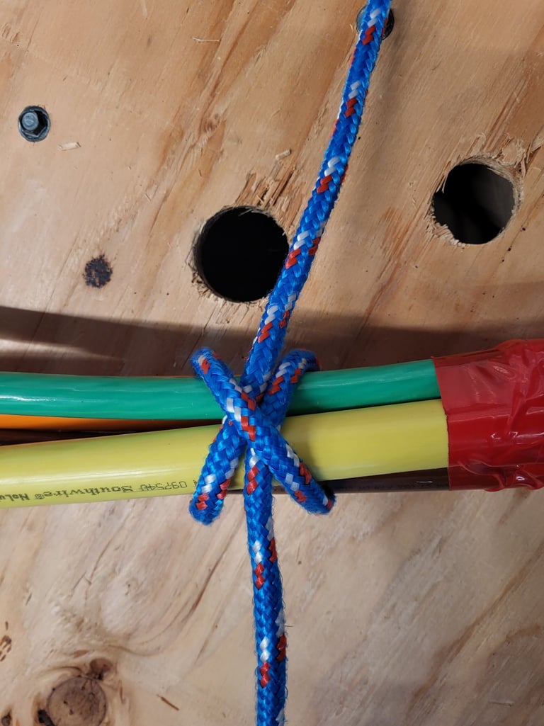 Clove hitch tied on 600 kcmil THHN electrical wires 