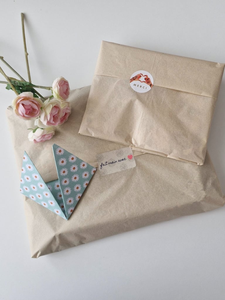 emballage des commandes chez Saracrea