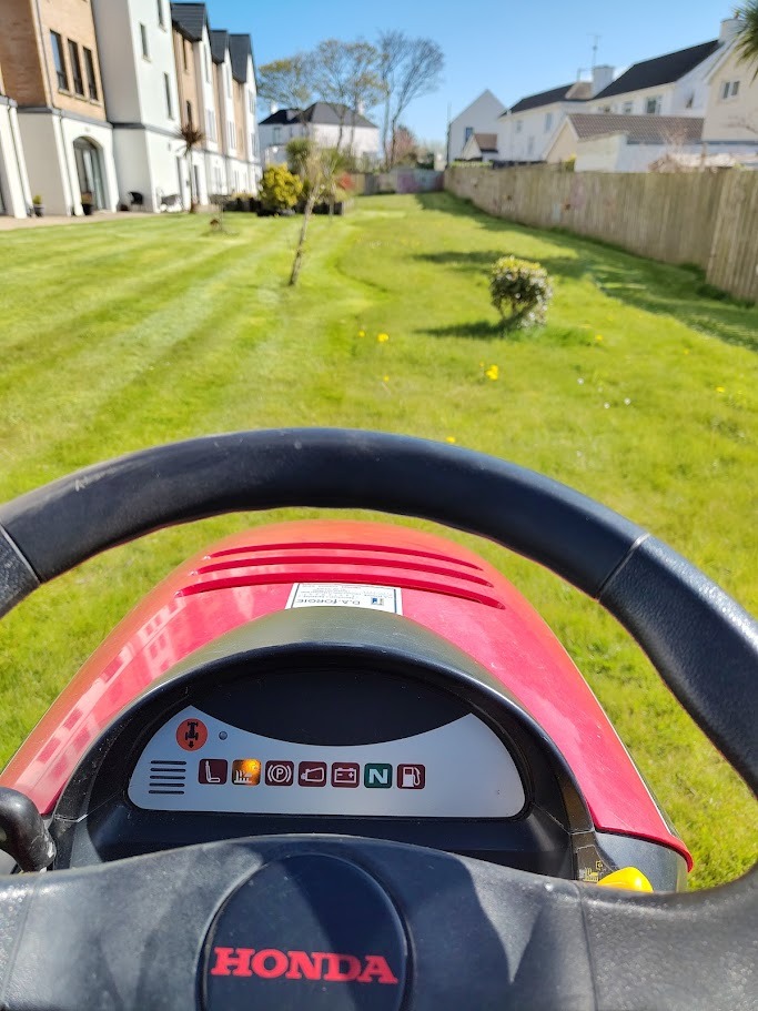 Ride-on grass cutting and lawn maintenance services in Portstewart