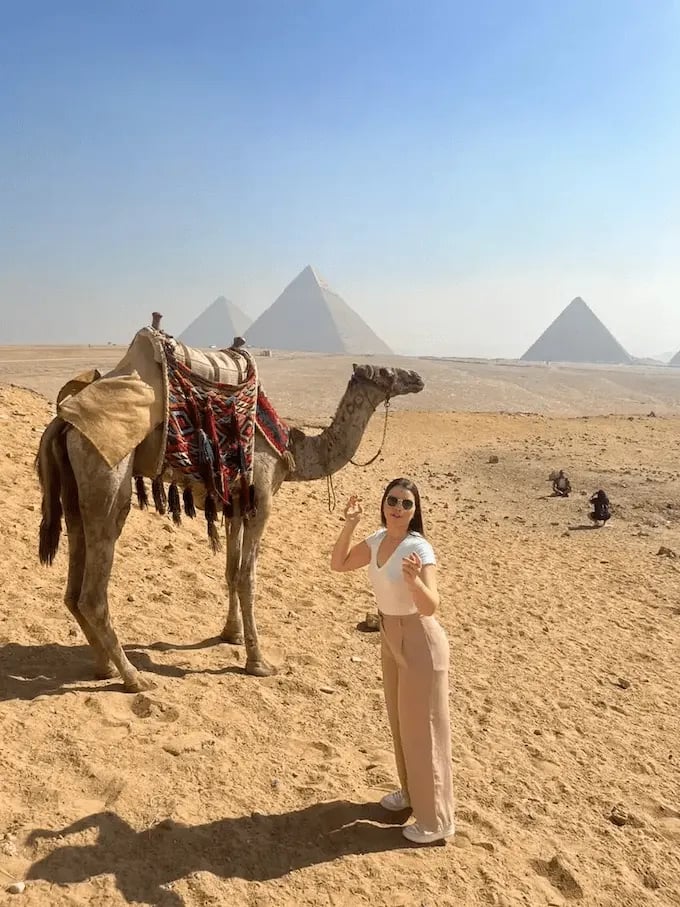 Visita guiada às Pirâmides de Gizé , passeio de camelo 2026 com o Guia de Egito
