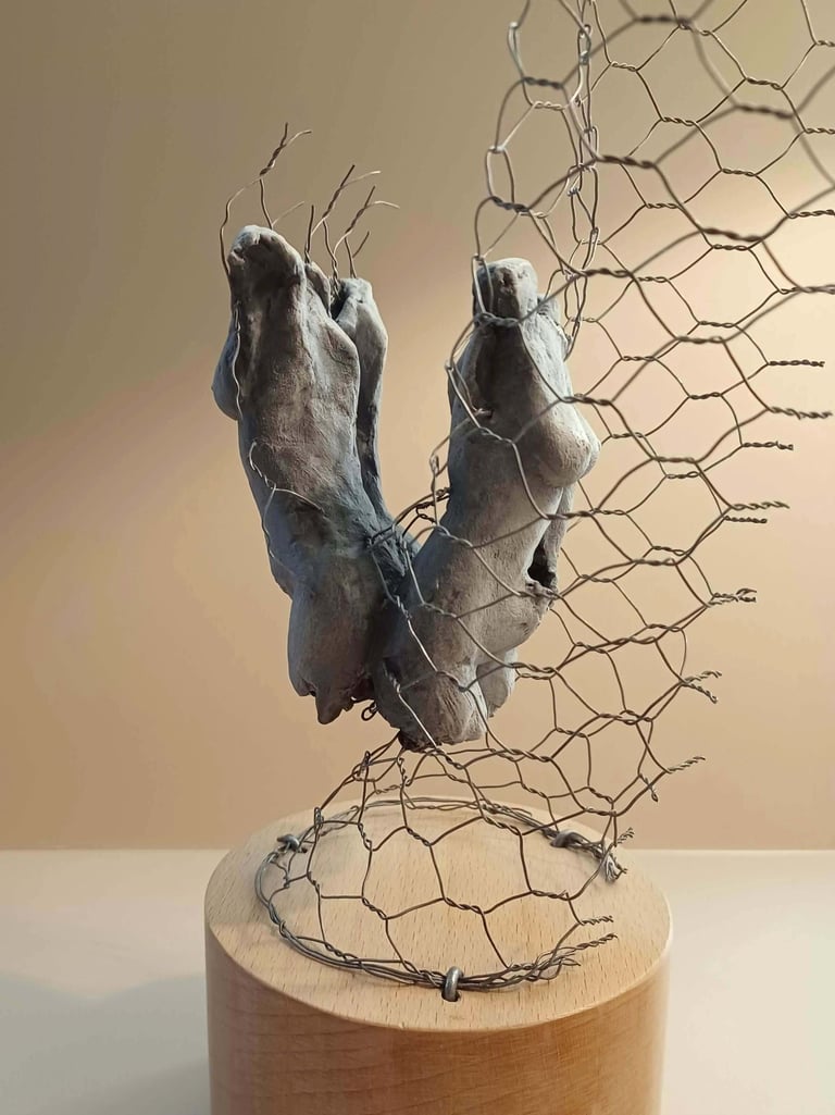 A clickable link leading to a page with information about the sculpture 'Directions'