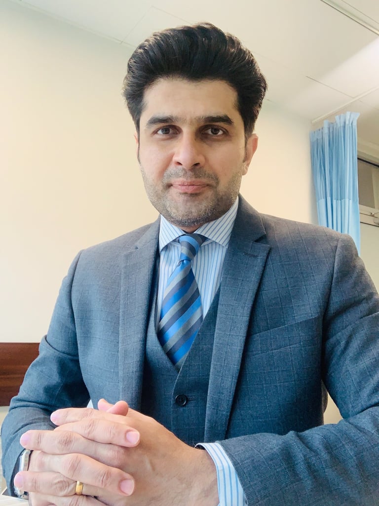 Illustration of Mr Farrukh Gillani Knee surgeon inverness