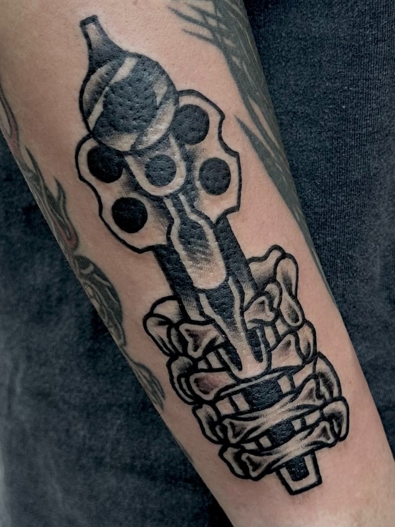 traditional american tattoo americana old school bold skull rose flame nevermoresg aghori.ttt