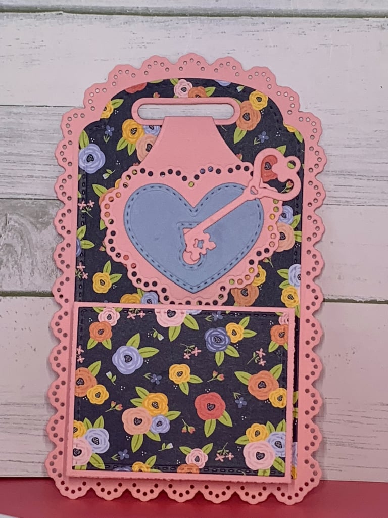 Door-hanger pocket using Scrap Diva dies