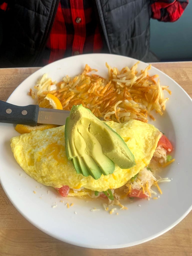 Omelet breakfast at Trinidad Bay Eatery and Gallery