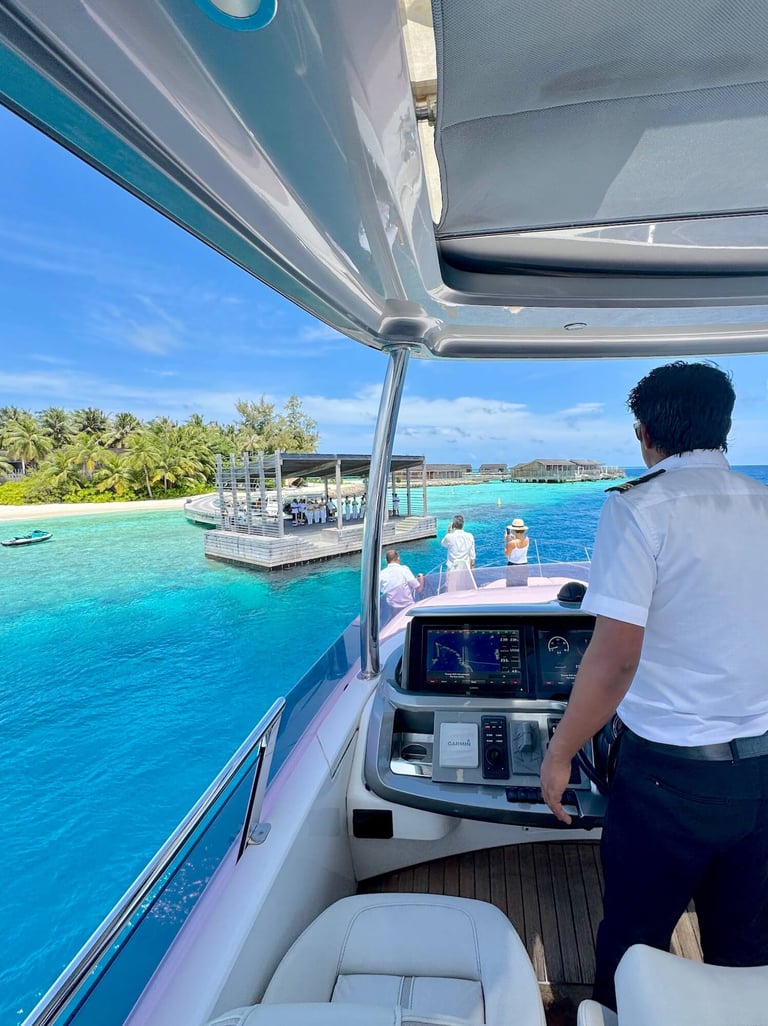 kudadoo maldives bella yacht arrival