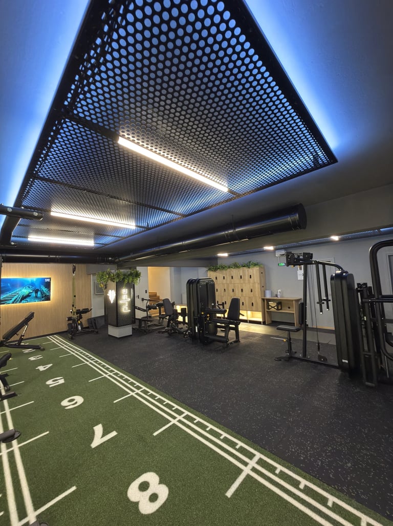 Functional training area, Μηχανήματα δύναμης & Ελεύθερα βάρη σε μικρά groups