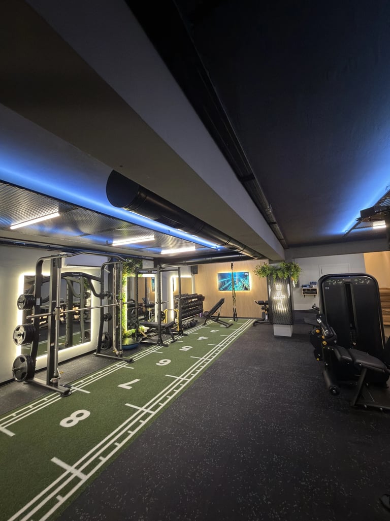 Functional training area, Μηχανήματα δύναμης & Ελεύθερα βάρη σε μικρά groups