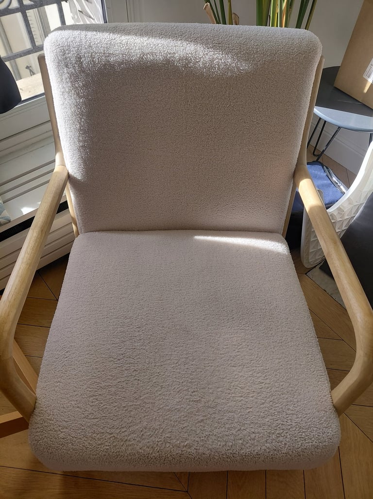 Fauteuil tissu propre après nettoyage professionnel