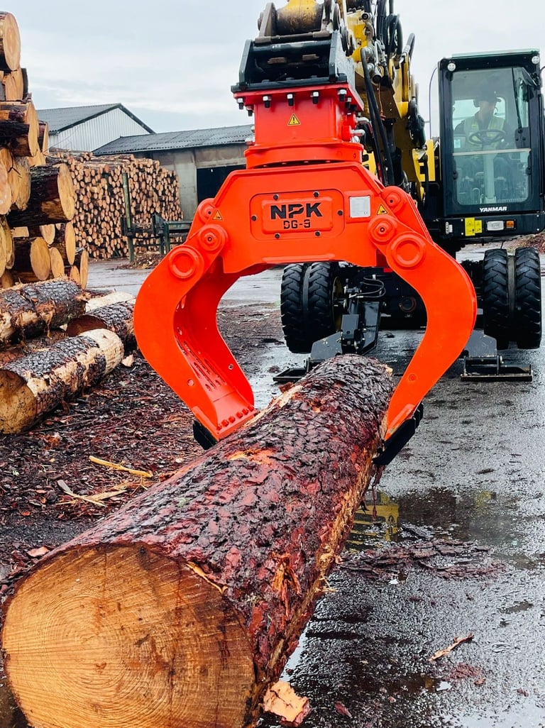 NPK DG 14 DEMOLITION GRAB