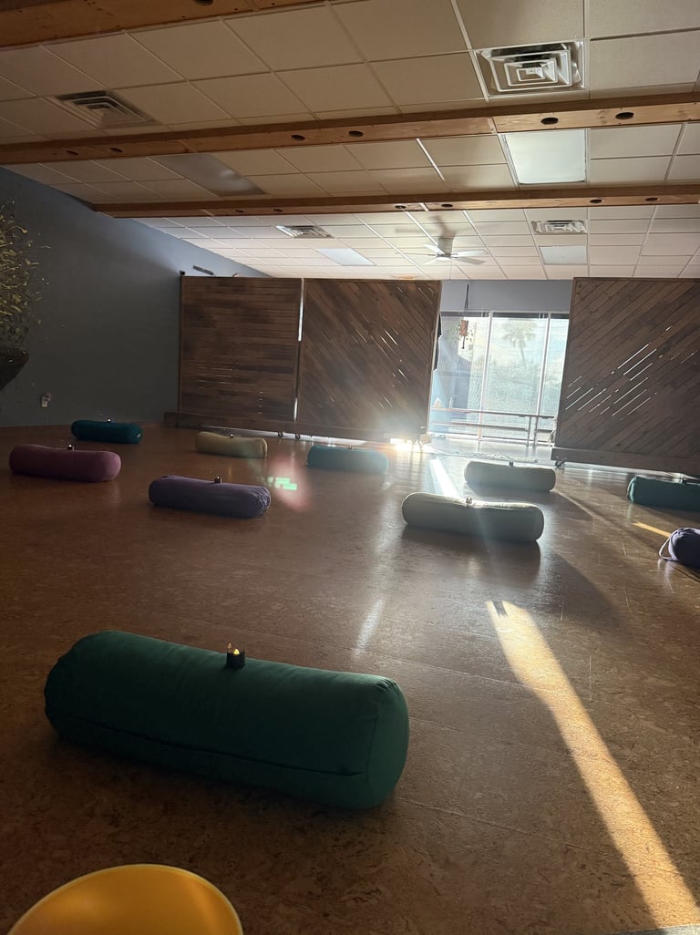 Yogi Perogi studio, sound bath