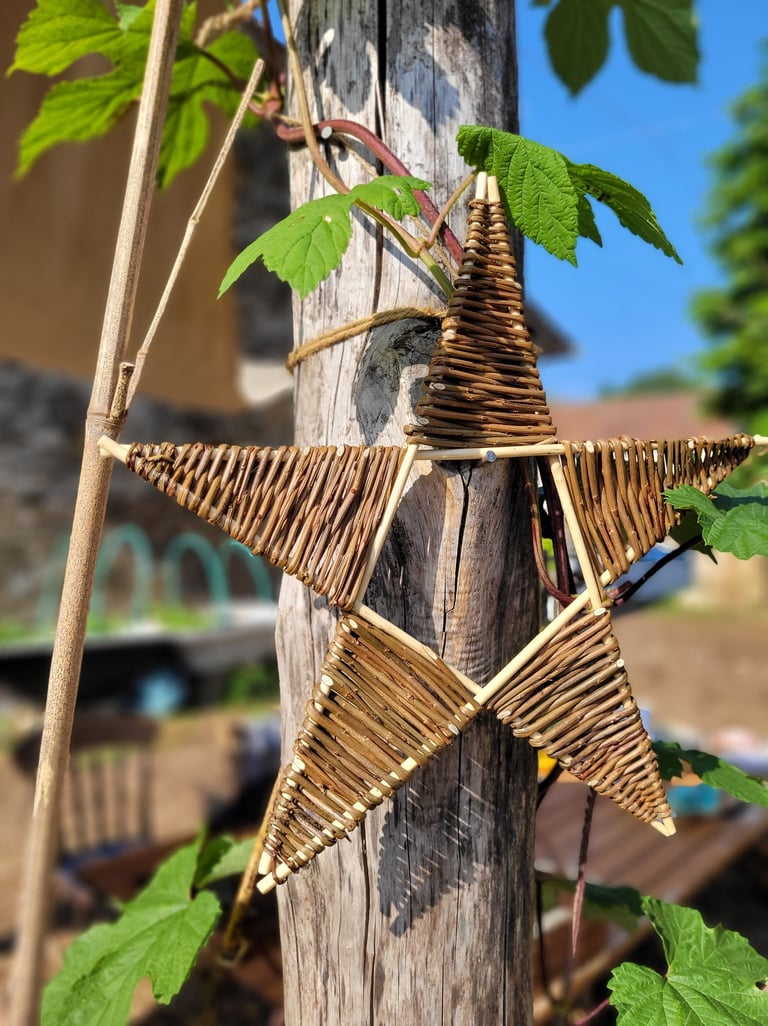 Atelier Saule Sister - Etoile en osier tressée à la main