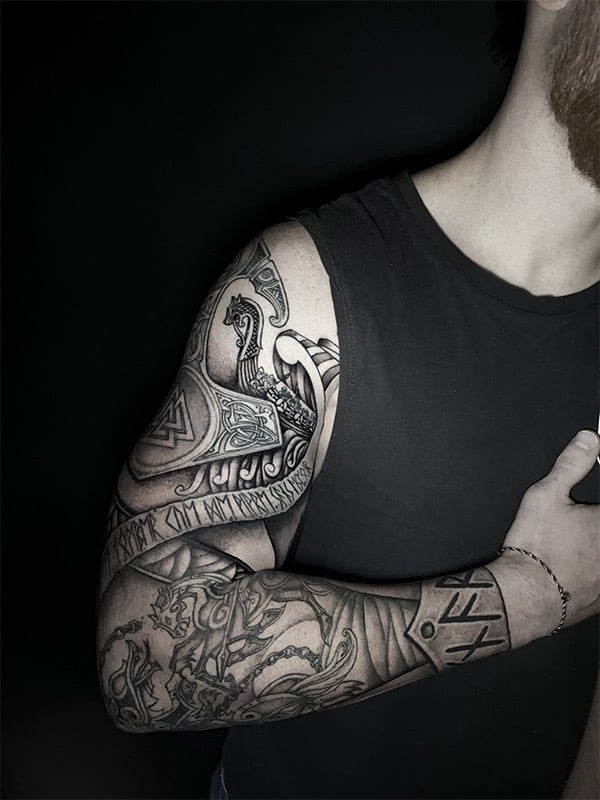 Tatouage Ragnarok bras complet. Full arm Ragnarok tattoo.