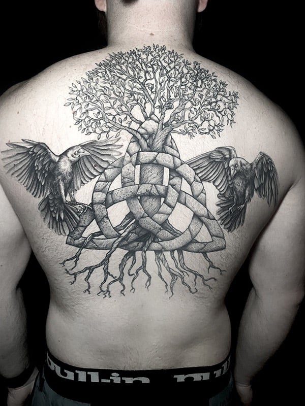 Hugin, Munin, Yggdrasil et Triquetra