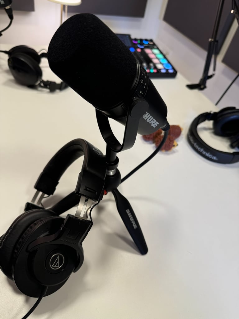 אולפן פודקאסט תל אביב מיקרופון