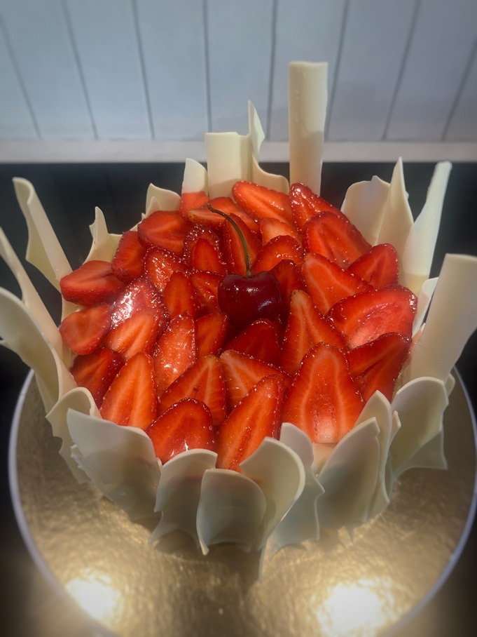 Petit fraisier chocolat blanc