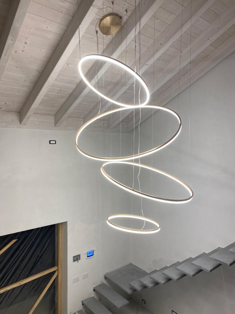 sospensione-orbit-colore-oro