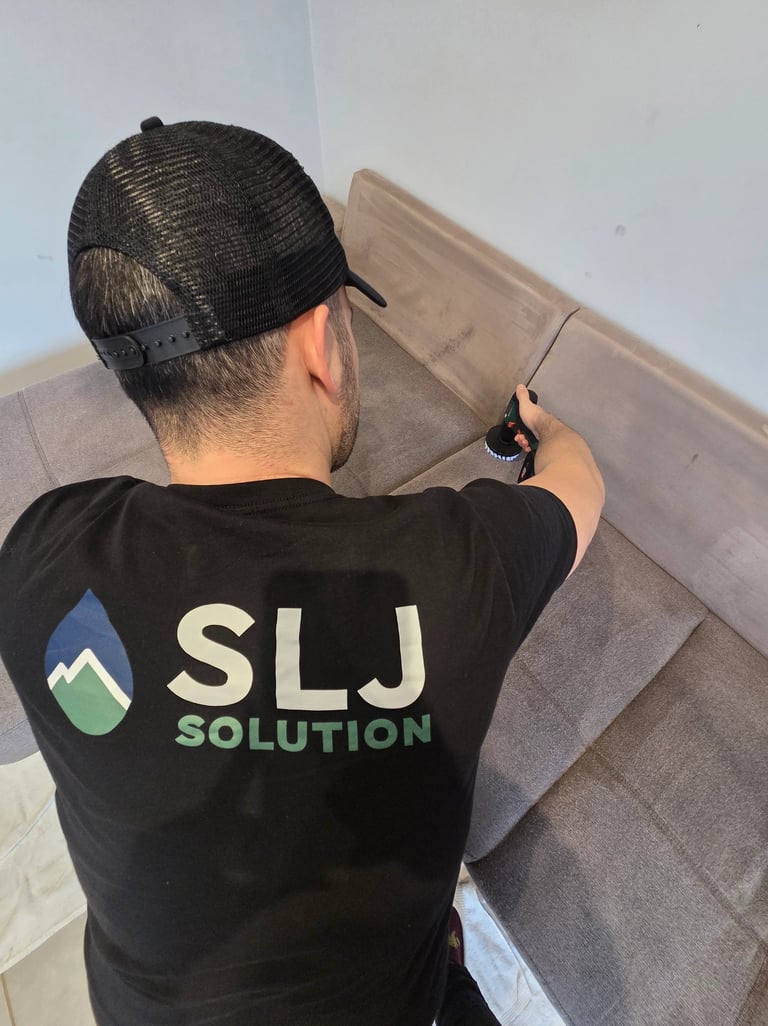 Professionnel du nettoyage de canapé à Poisat