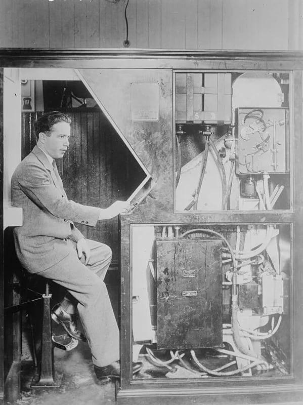 Photo Booth for an historic Event Business in Redlandbay, Redlands - party hire by SweetAz Co.