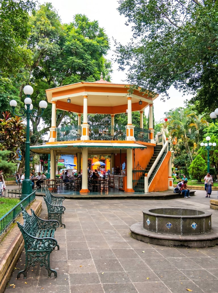 Parque Hidalgo en el centor historico de Coatepec Veracruz