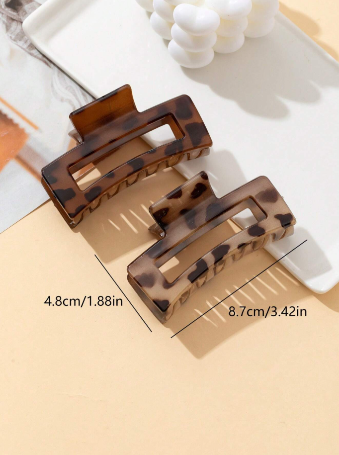 Set of large neutral-tone claw hair clips, stylish and practical hair accessories for classy winter 
