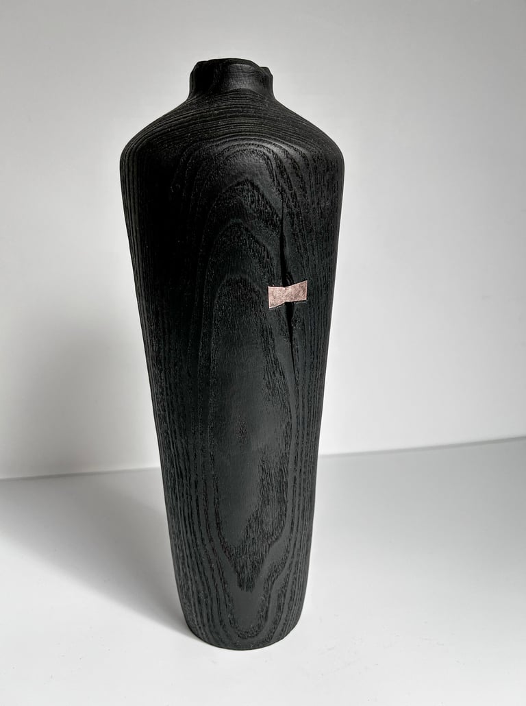 Interior design. Vase homeware wabisabi design. Copper. Kinsugi.