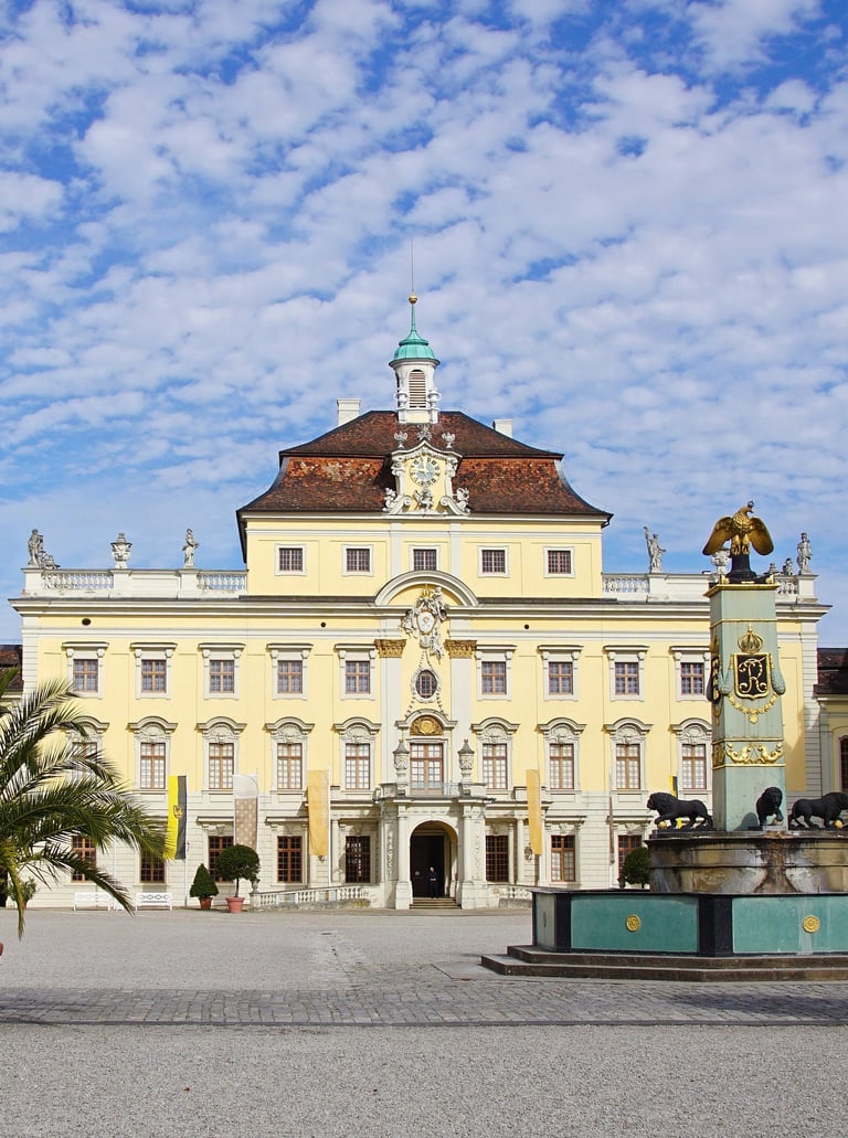 Schloss in Ludwigsburg eine traumhafte Stadt für eine Hochzeit und die perfekte Fotobox inklusive