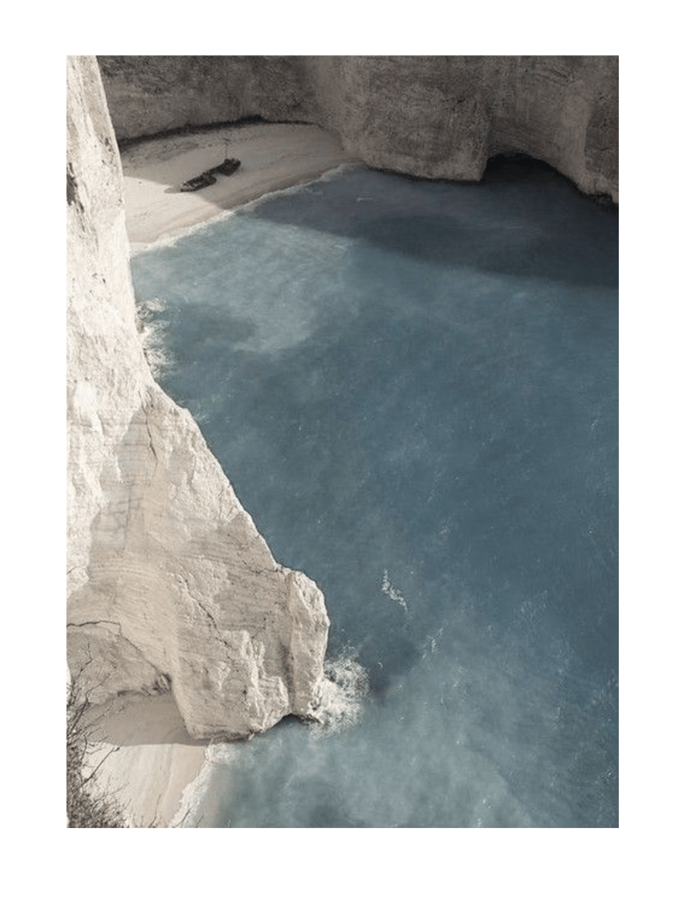 A calm visual from a beach with beautiful colors