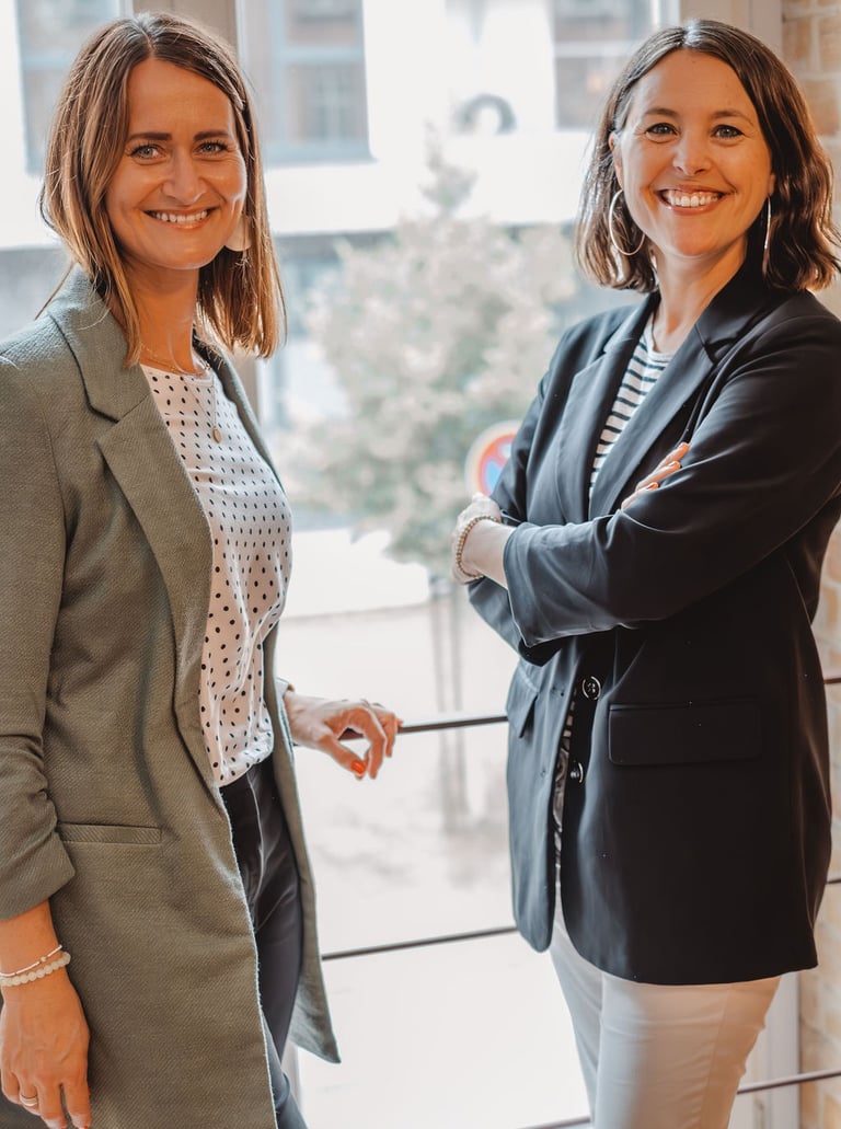 Kathrin Possik und Patricia Bellmann beraten Unternehmen zum Thema Trauer am Arbeitsplatz