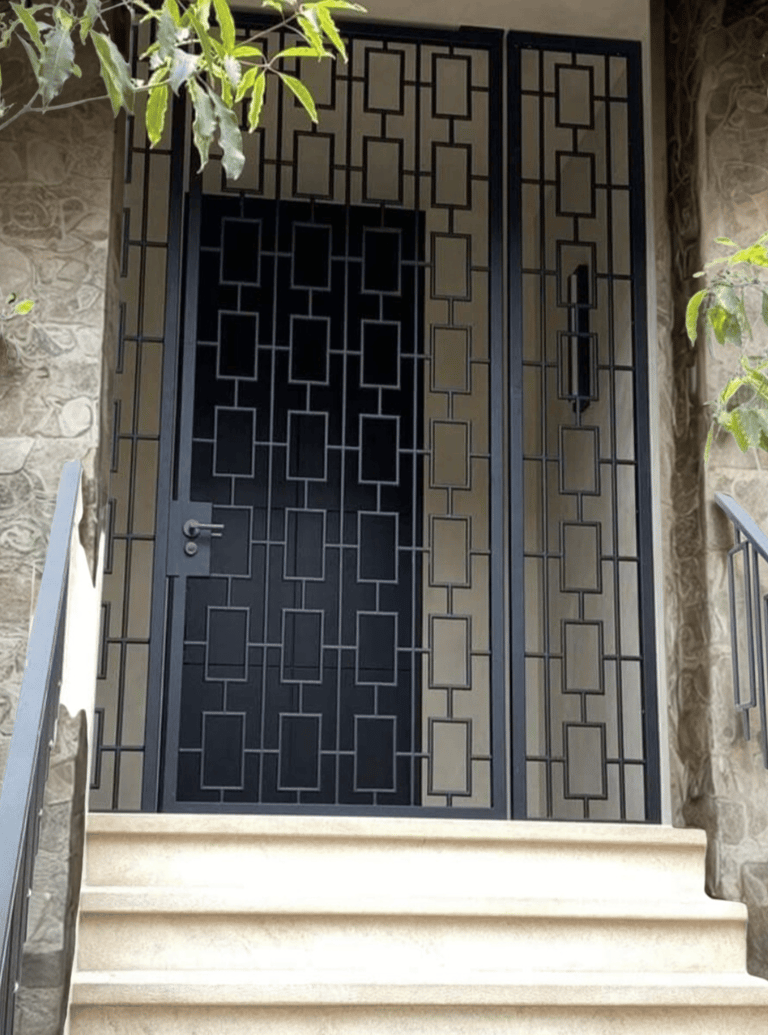 Portails et Auvents en Fer Forgé.