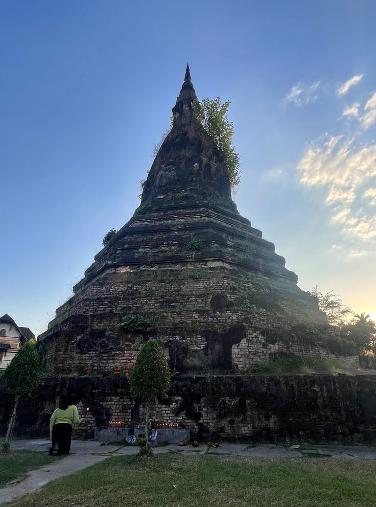 Czarna Stupa w Laosie