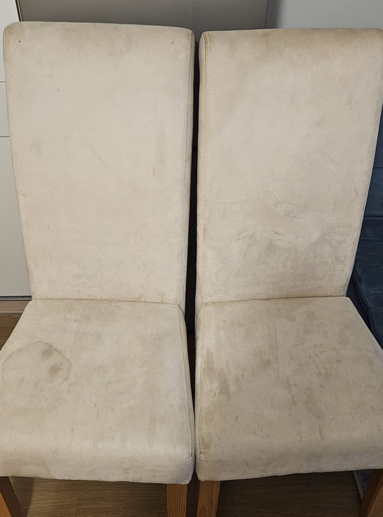 Stuhl vor und nach der Reinigung