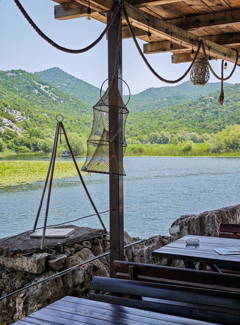 Karucki krs restaurant Skadar Lake