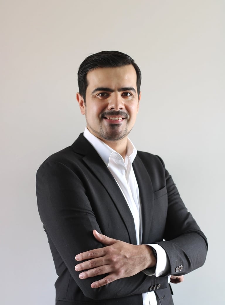 soy experto en marketing digital y diseñador web entusiasta