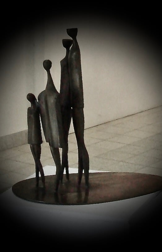  زينب عبد الكريم-تمثال الفنان خالد الرحال مملوك للسفارة العراقية - روما، اتهمت الفنان بمحاولة نسخة، 