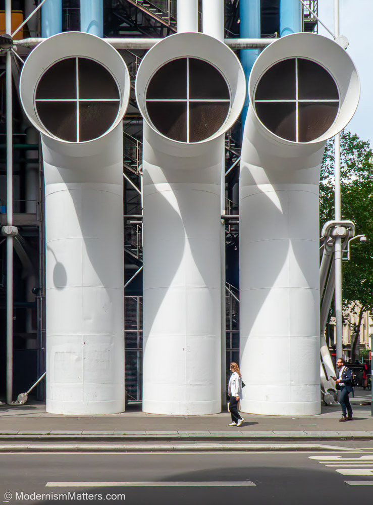 Pompidou Centre ● Paris, France ● R. Rogers, R. Piano, G. Franchini ● 1971-1977