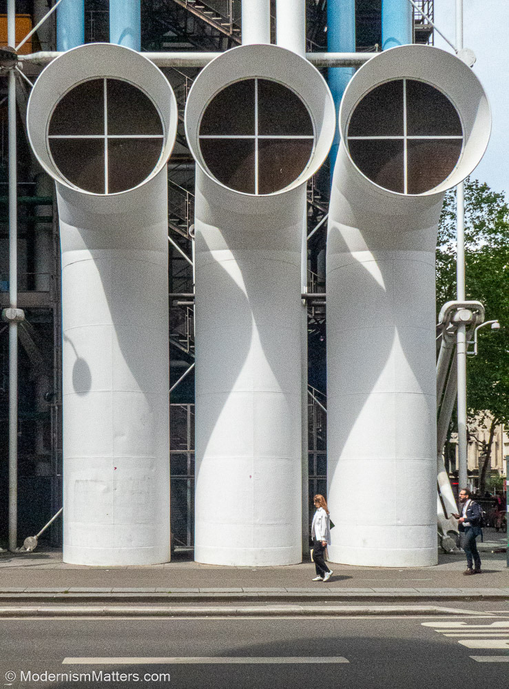 Pompidou Centre ● Paris, France ● R. Rogers, R. Piano, G. Franchini ● 1971-1977