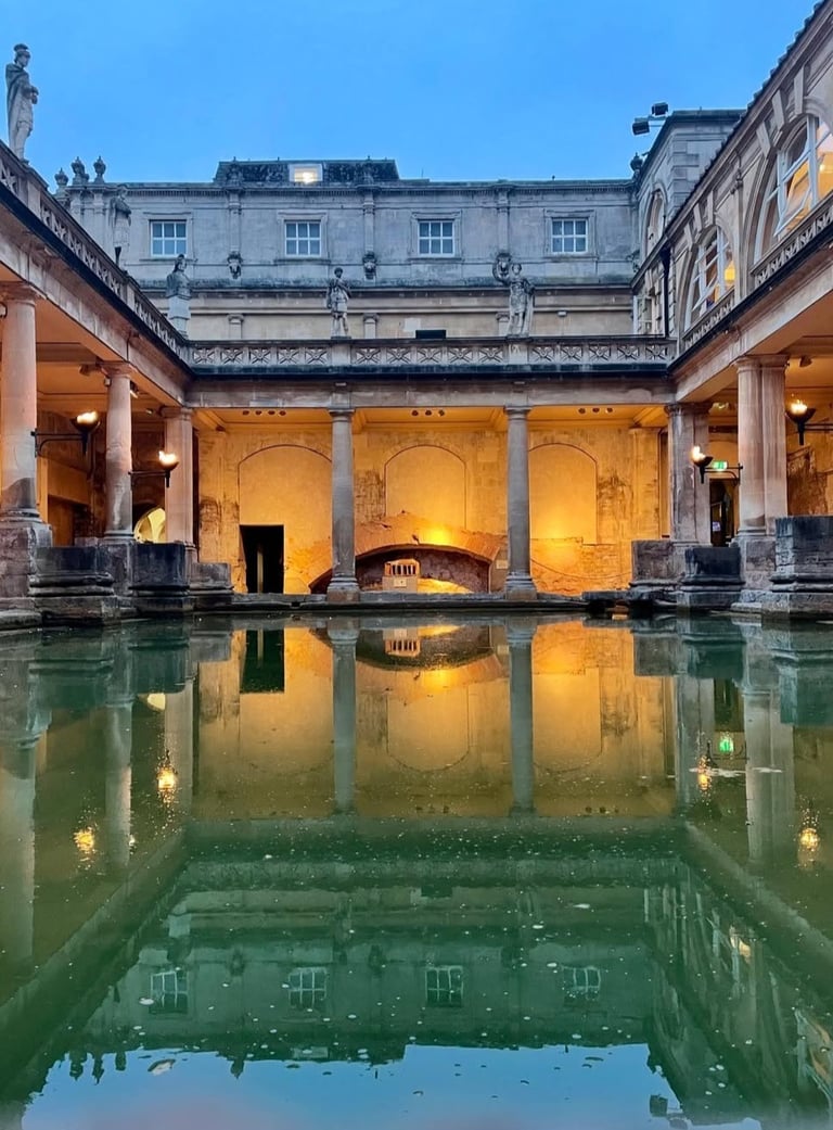 Roman Bath and Stonehenge private day tour from London