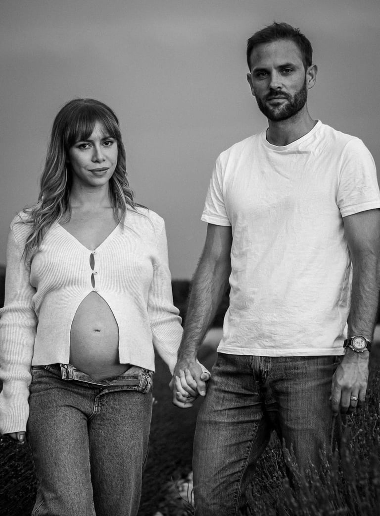 photo grossesse couple extérieur