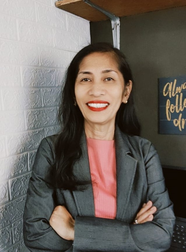 " A stylish consultant in a retro background"