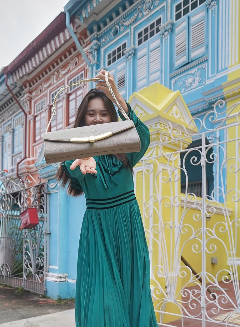 girl in green maxi dress and chain bag | olio my shop