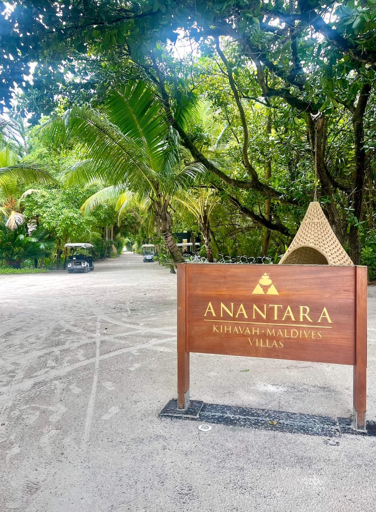 Anantara Kihavah Maldives sign