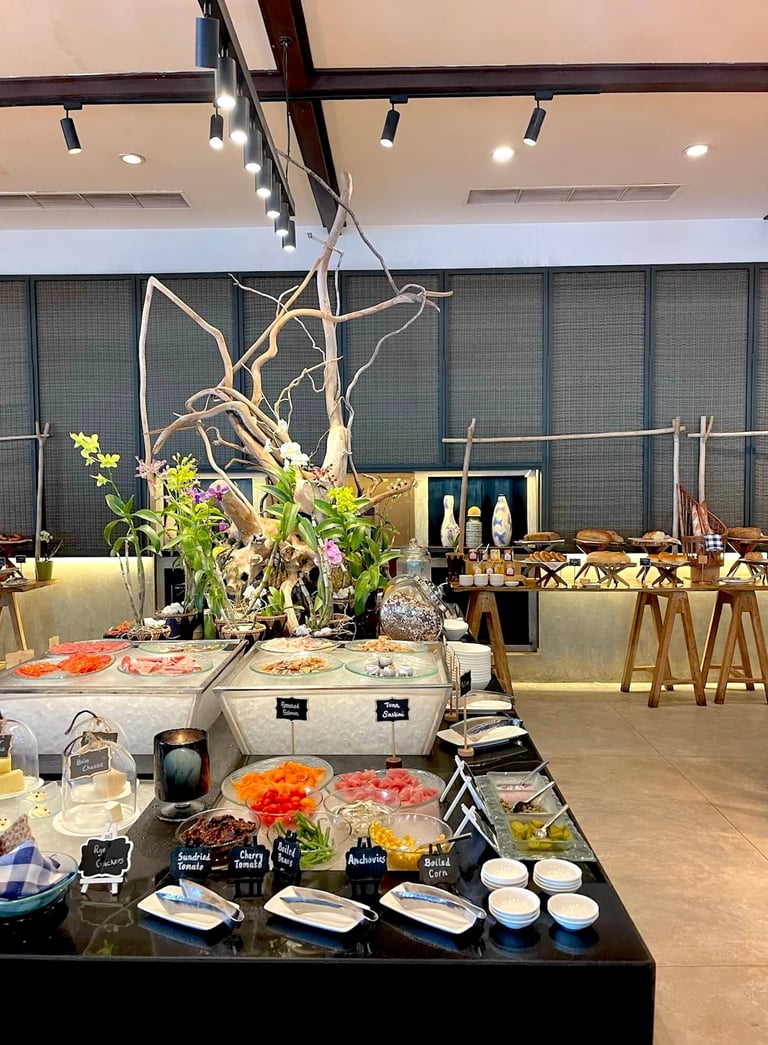 Four Seasons Landaa Giraavaru Maldives breakfast