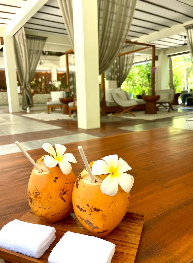 Four Seasons Landaa Giraavaru Maldives welcome drink