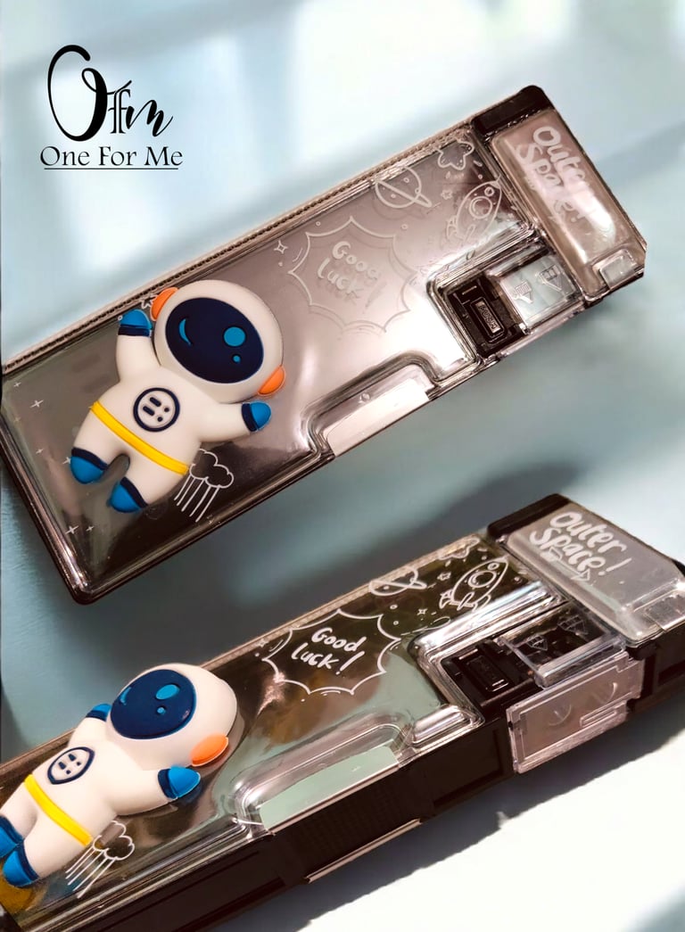 squeezy-space-magnetic-box
