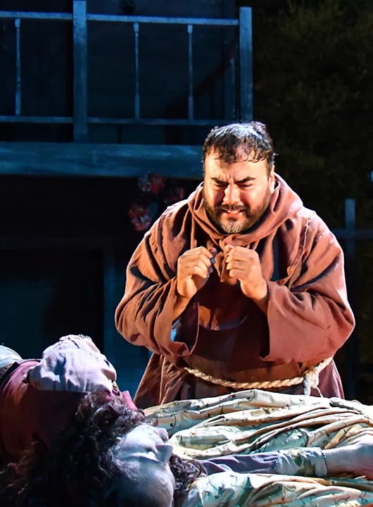 Orlando Arriaga in Romeo y Juliet at California Shakespeare