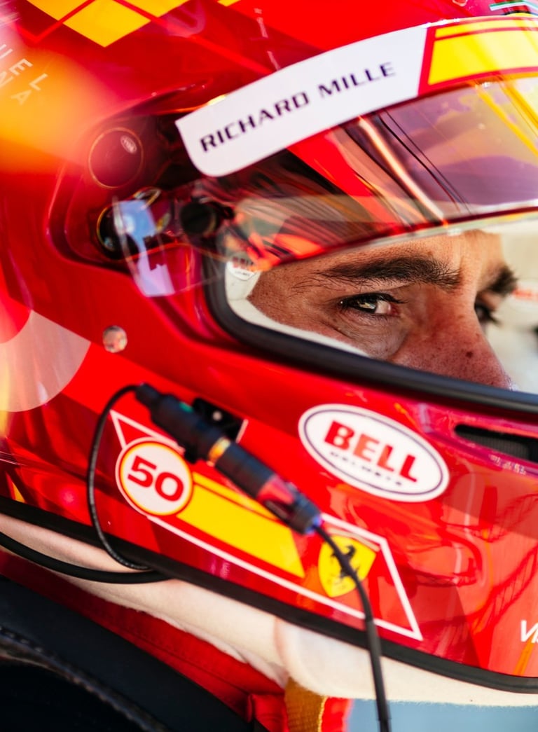 Diseño de casco de Miguel Molina para las 24h de Le Mans 2023