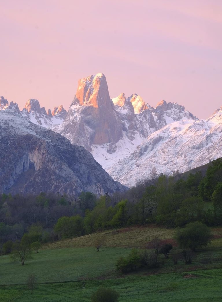 Picu Urriellu/ Naranjo de Bulnes